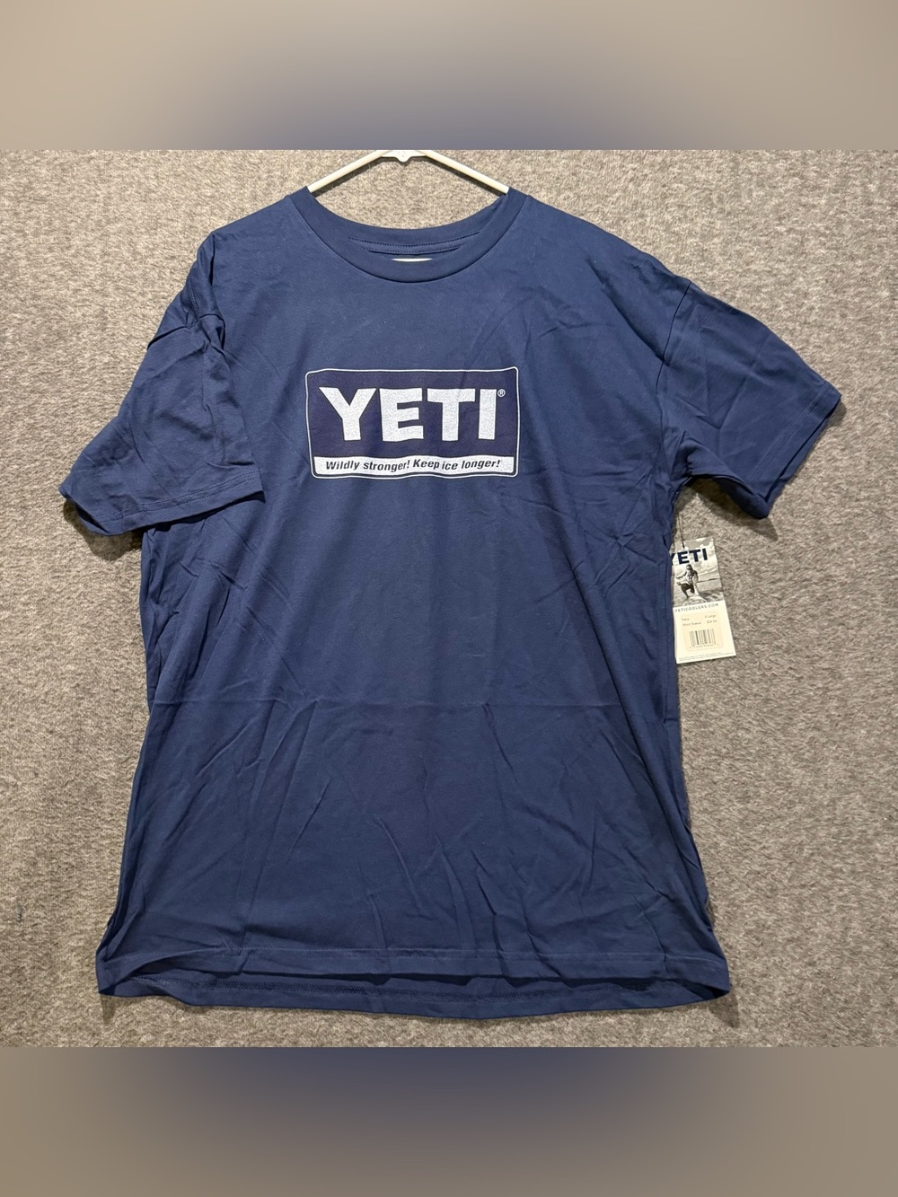 Yeti Coolers Tee Shirt Mens XL Navy Blue Graphic Soft Light Comfort NWT